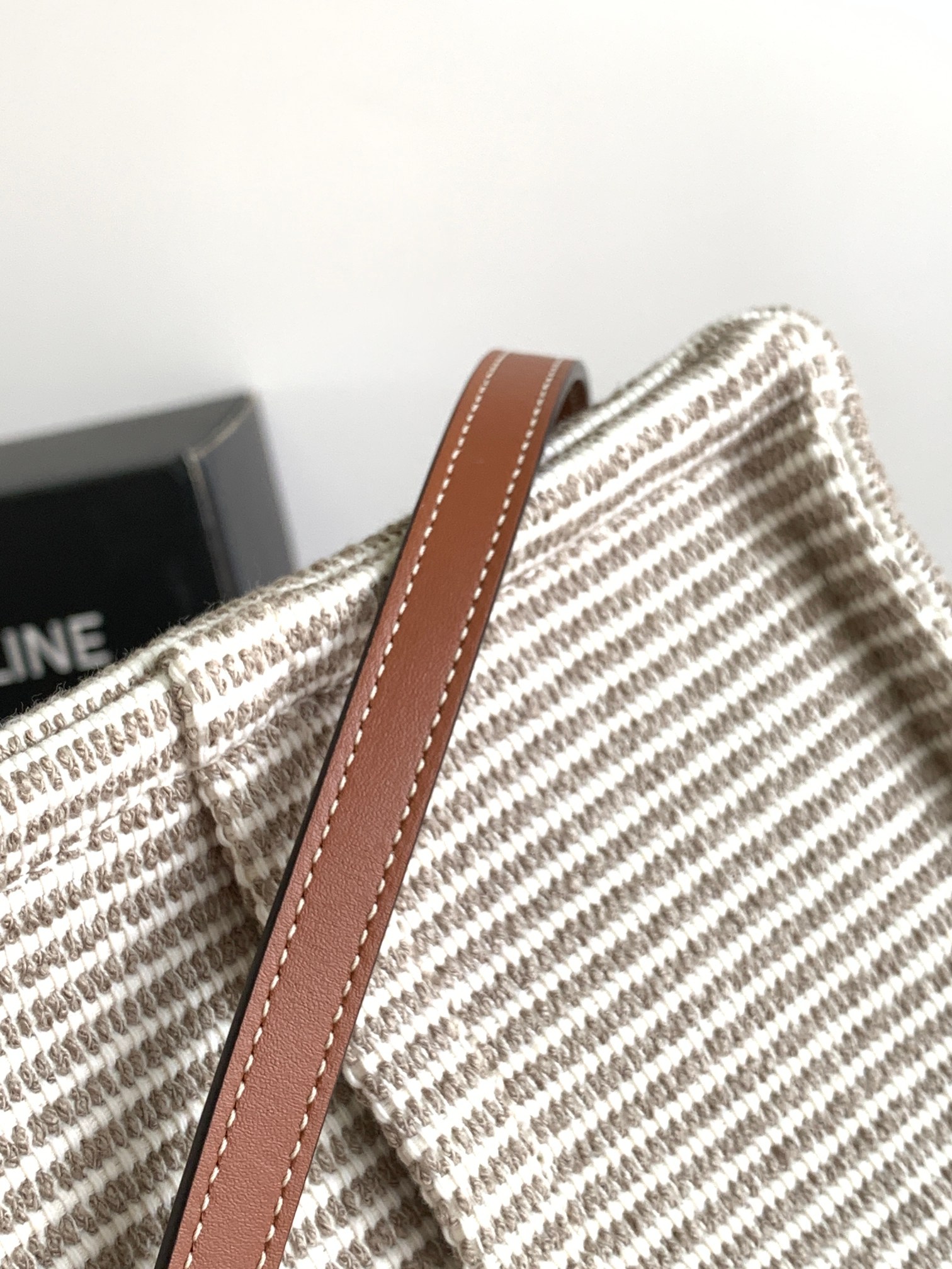 Bagsaaa Ce1i*e Small Cabas Thais Striped Tan - 25.5 x 18.5 x 12 CM