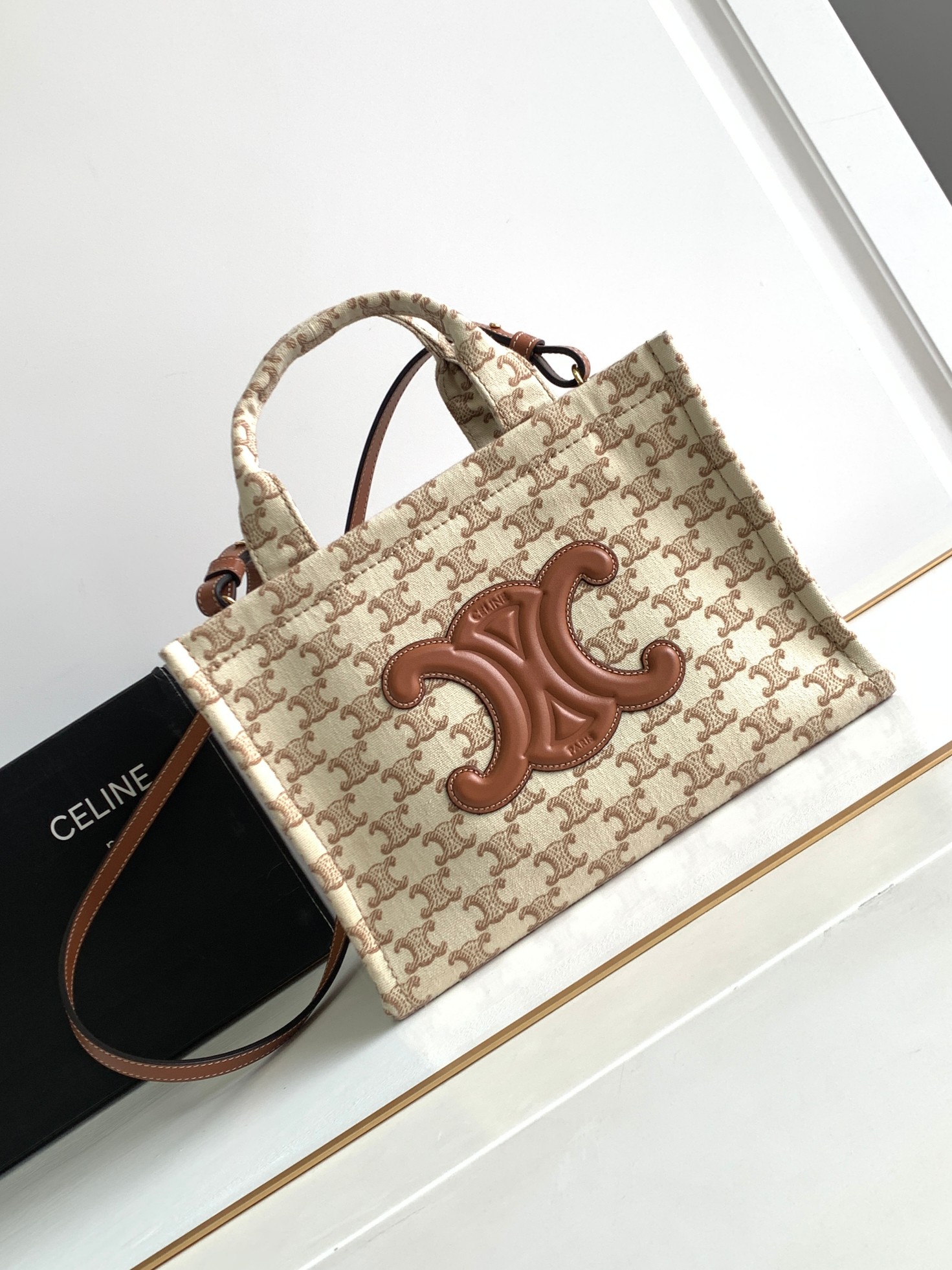 Bagsaaa Ce1i*e Small Cabas Thais In Textile With Triomphe Canvas Print And Calfskin - 25.5 x 18.5 x 12 CM