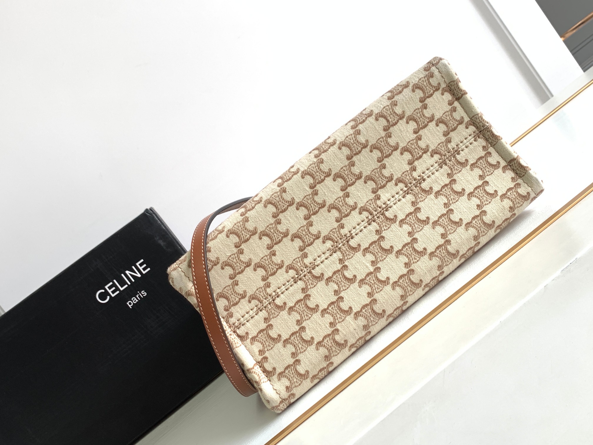 Bagsaaa Ce1i*e Small Cabas Thais In Textile With Triomphe Canvas Print And Calfskin - 25.5 x 18.5 x 12 CM