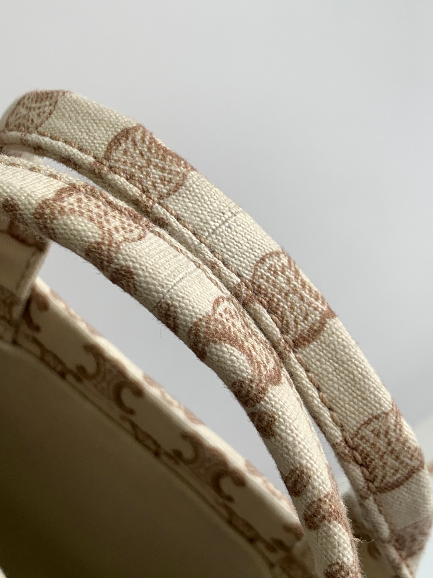 Bagsaaa Ce1i*e Small Cabas Thais In Textile With Triomphe Canvas Print And Calfskin - 25.5 x 18.5 x 12 CM
