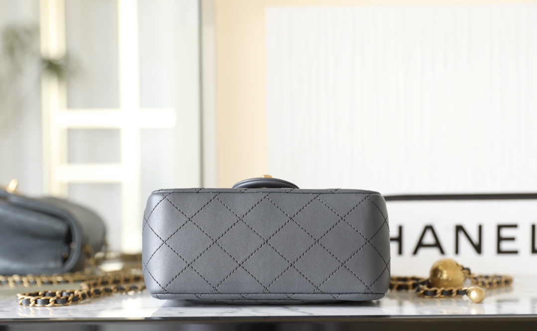 Bagsaaa Ch**el Mini Gray Lambskin & Gold Adjustable Strap - 18x13x7 cm