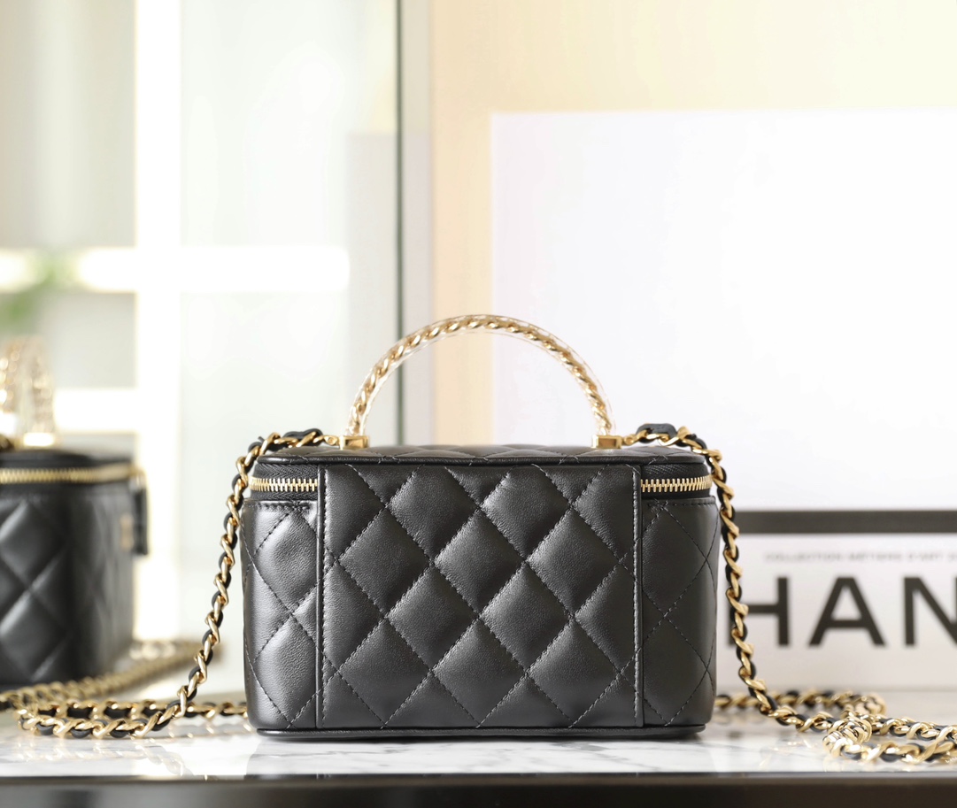 Bagsaaa Ch**el Mini Vanity Top Handle Case Black Lambskin - 9.5x17x8 cm