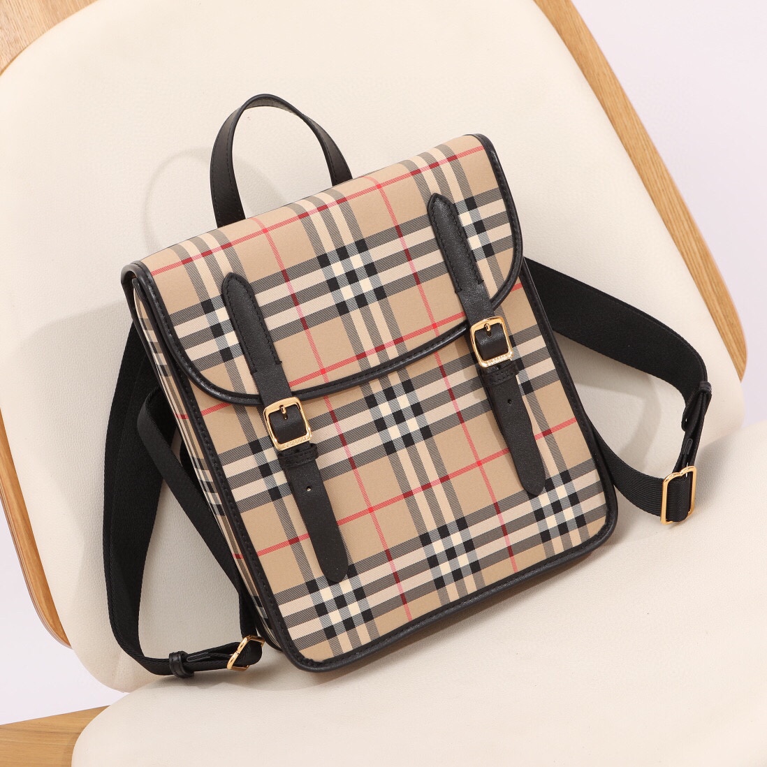 Bagsaaa Bv*b*rry Backpack - 26x9x30 cm