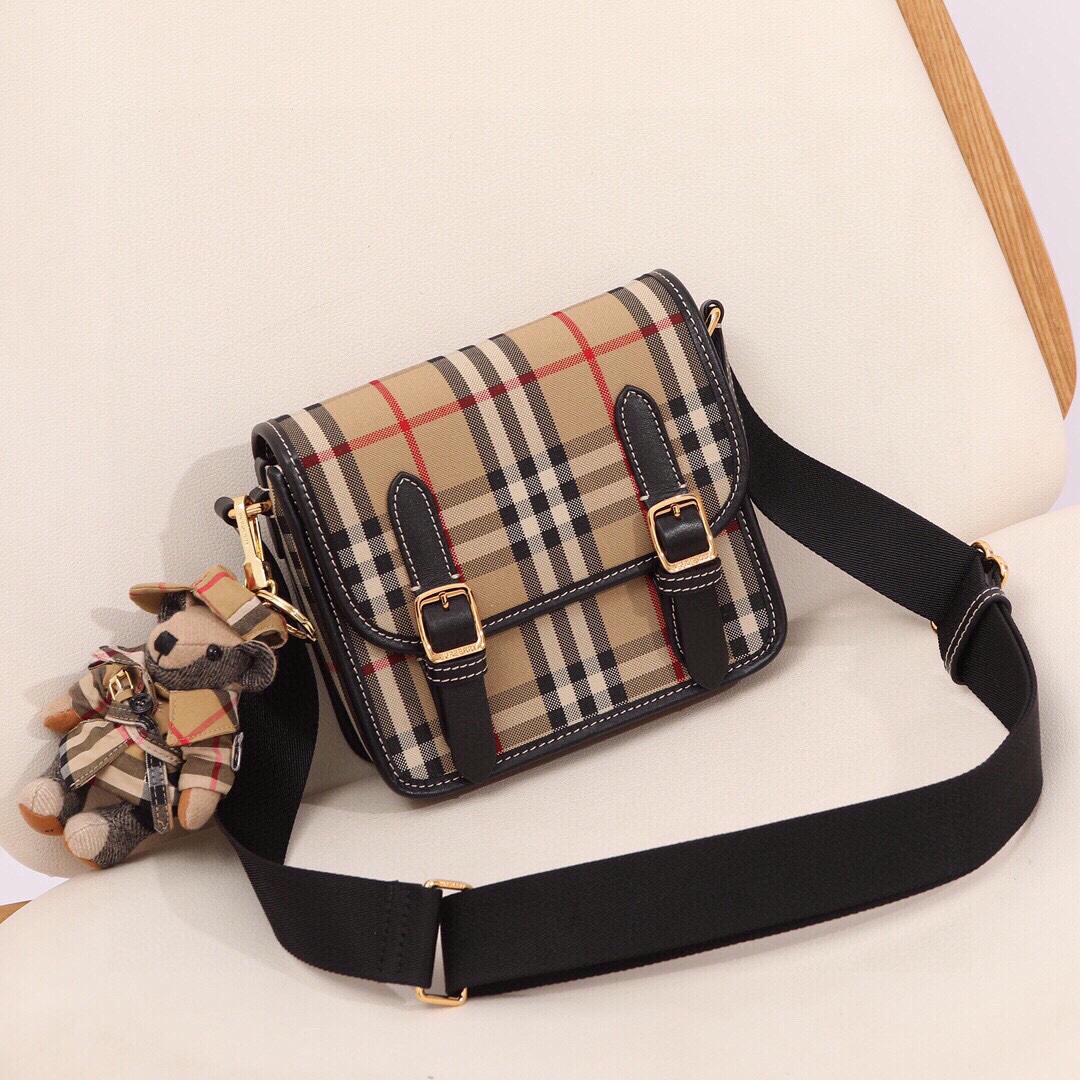 Bagsaaa Bv*b*rry Kid Shoulder Bag - 18X16X7 cm