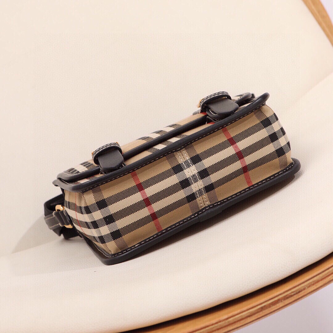 Bagsaaa Bv*b*rry Kid Shoulder Bag - 18X16X7 cm