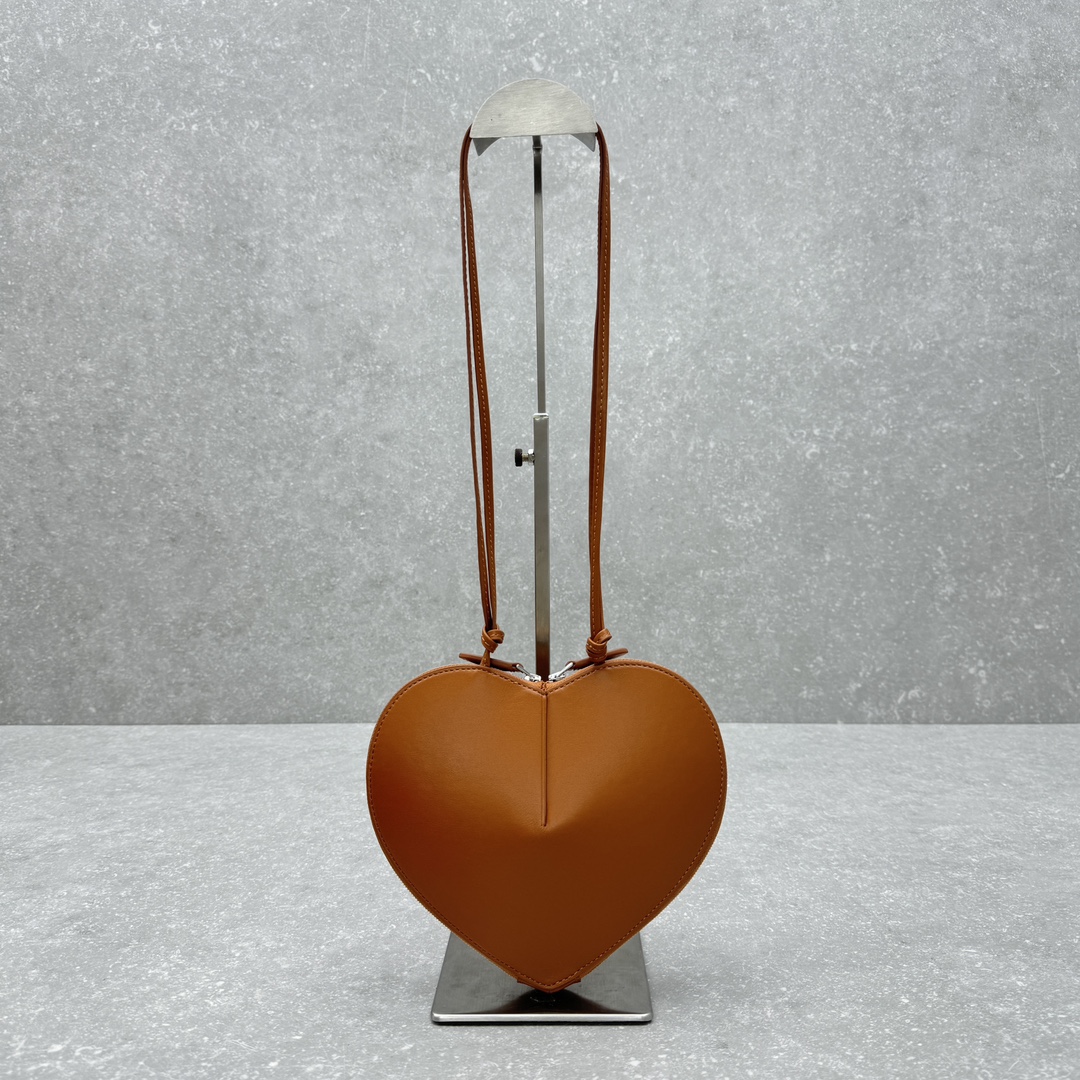 Bagsaaa Alaia Coeur Bag Brown - 21x17x5cm
