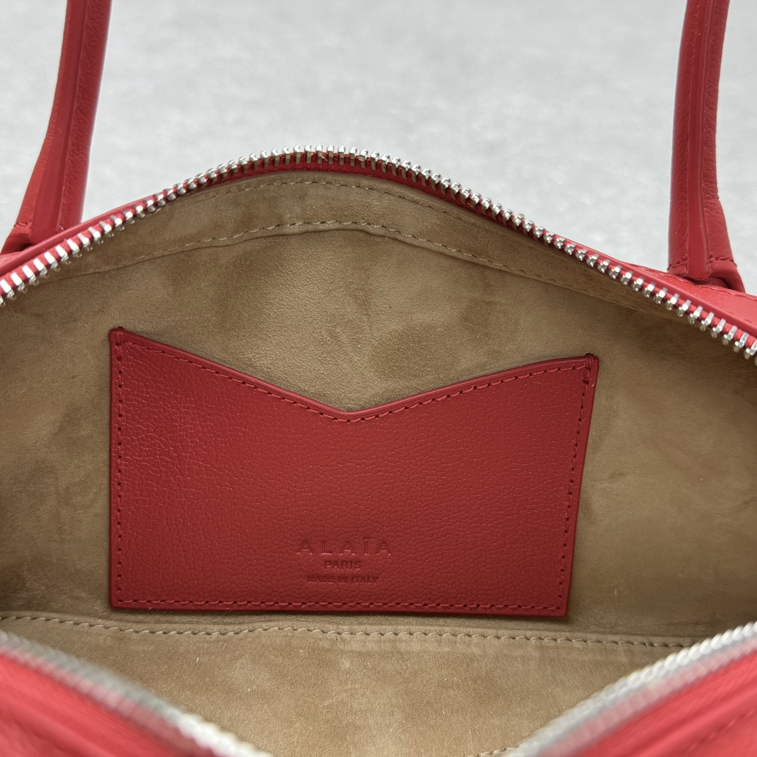 Bagsaaa Alaia Le Teckel Small Bag Red - 27x9x8 cm