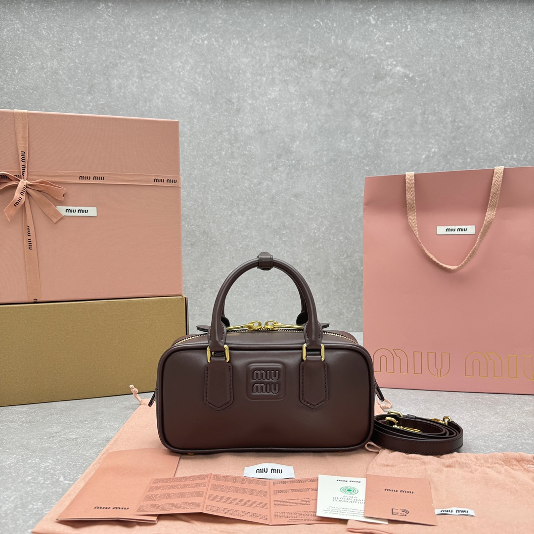 Bagsaaa M1um1u Softy Padded Bag Briarwood - 22×10.5×7.5cm