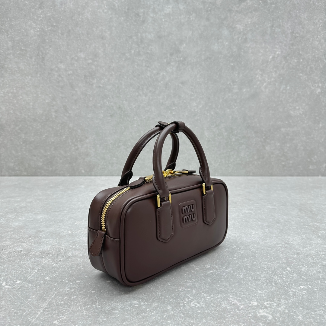 Bagsaaa M1um1u Softy Padded Bag Briarwood - 22×10.5×7.5cm