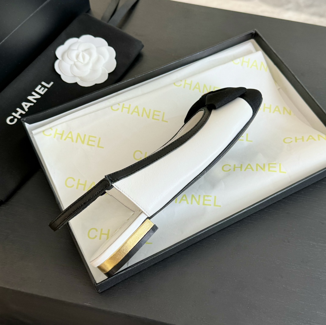 Bagsaaa Ch**el Slingbacks Black & White G45689