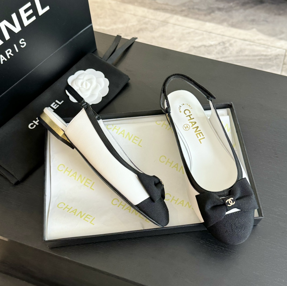 Bagsaaa Ch**el Slingbacks Black & White G45689