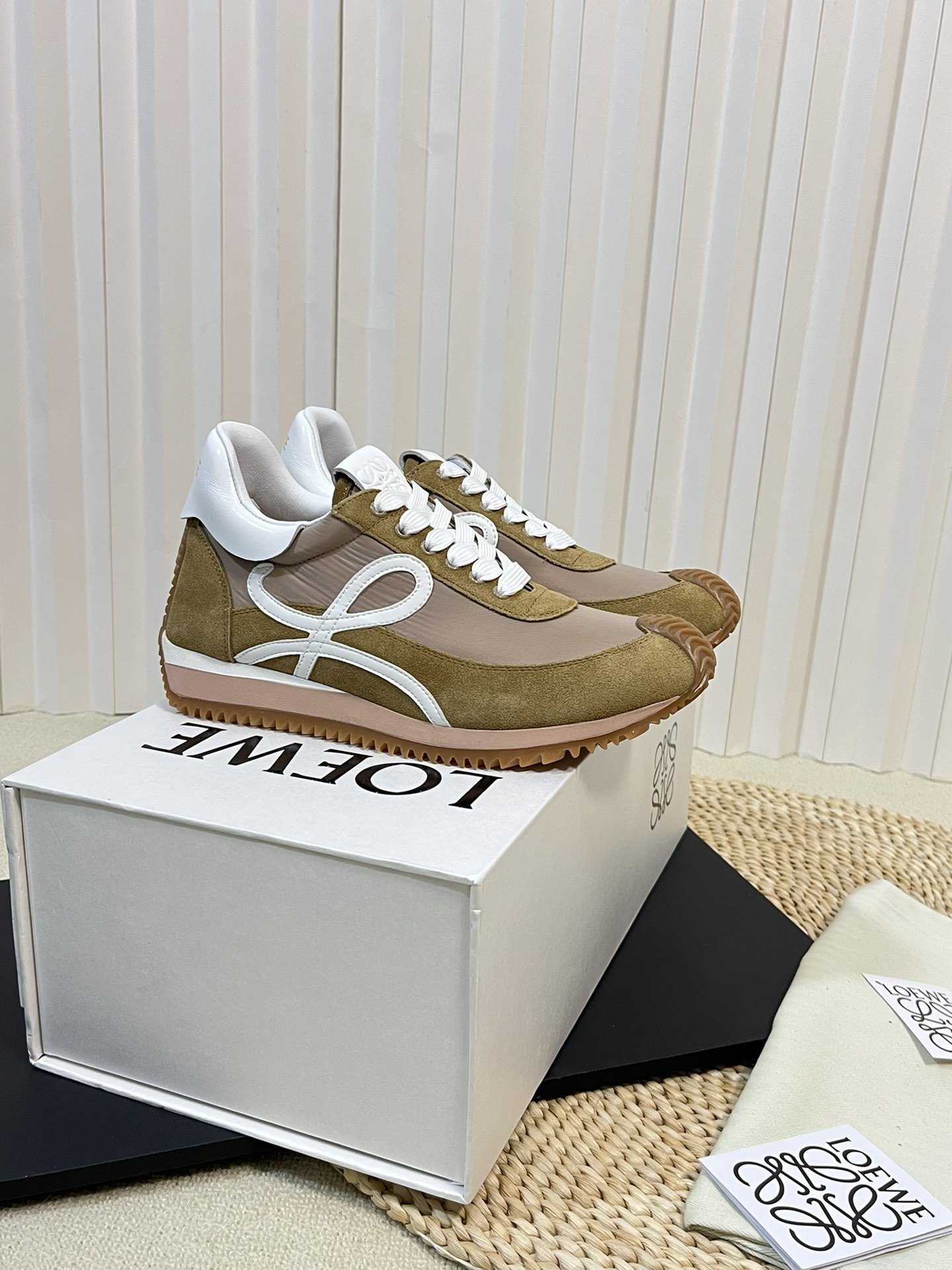 Bagsaaa L0ew* Sneakers