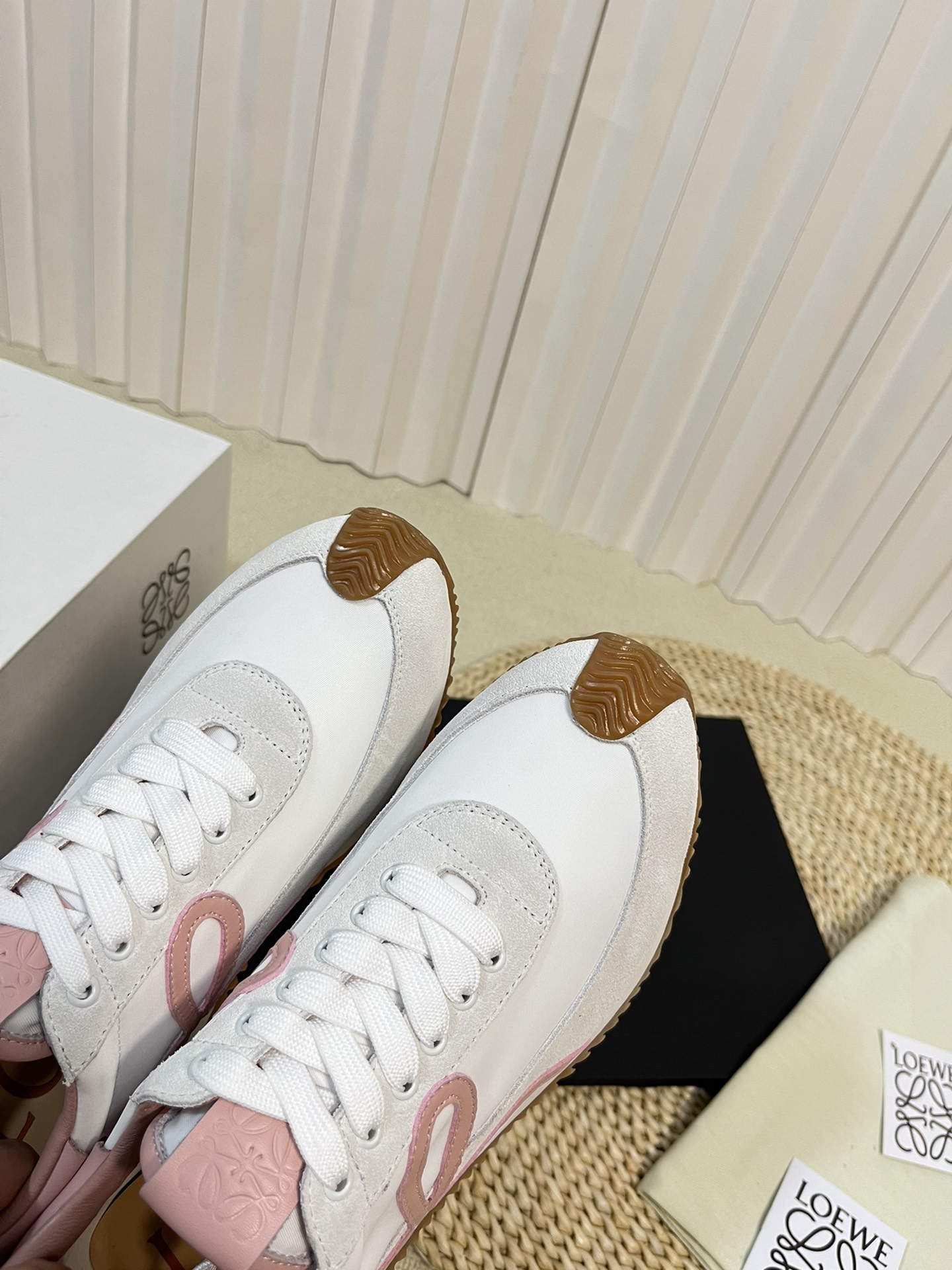 Bagsaaa L0ew* Sneakers 02