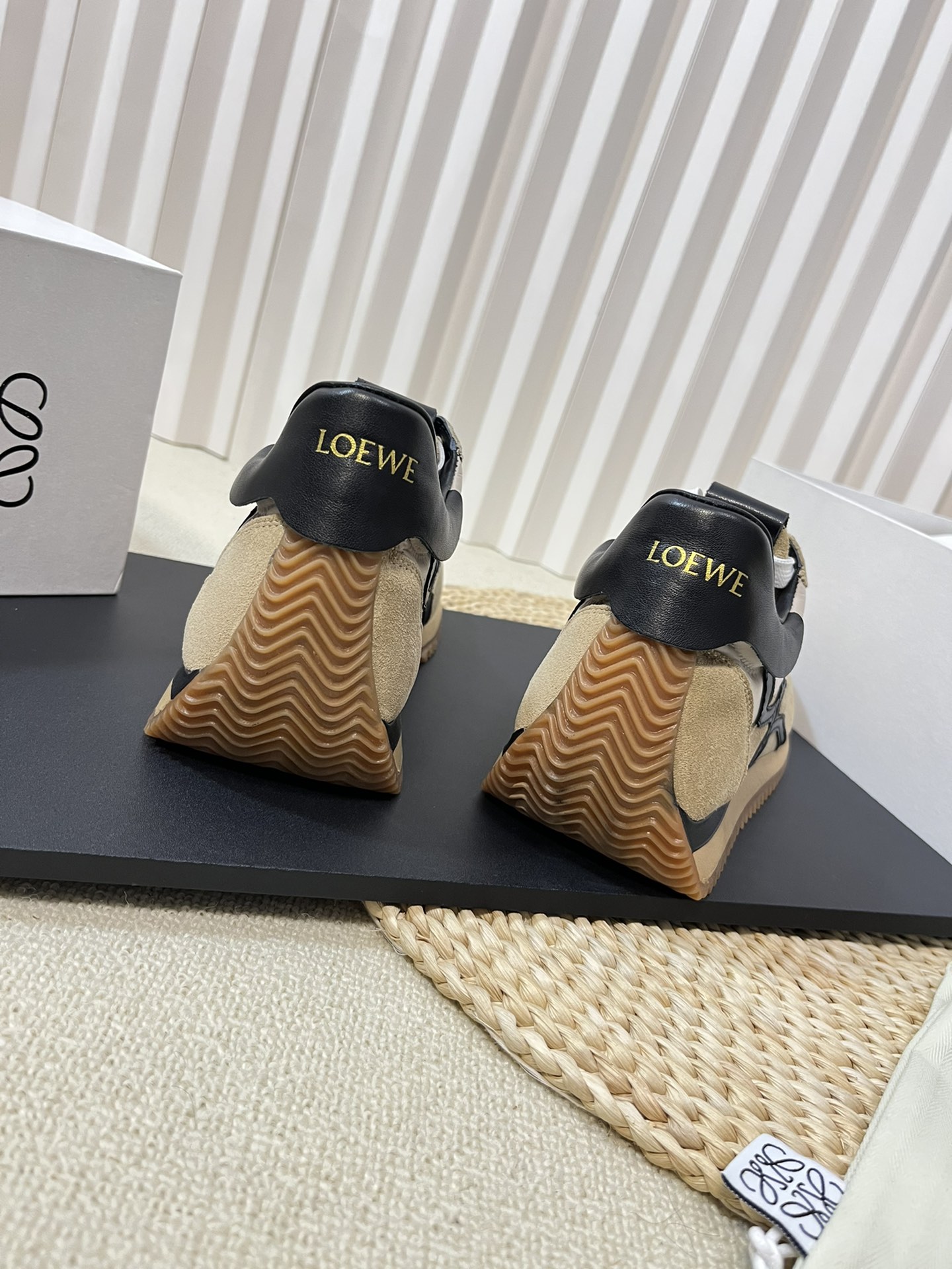 Bagsaaa L0ew* Sneakers 03