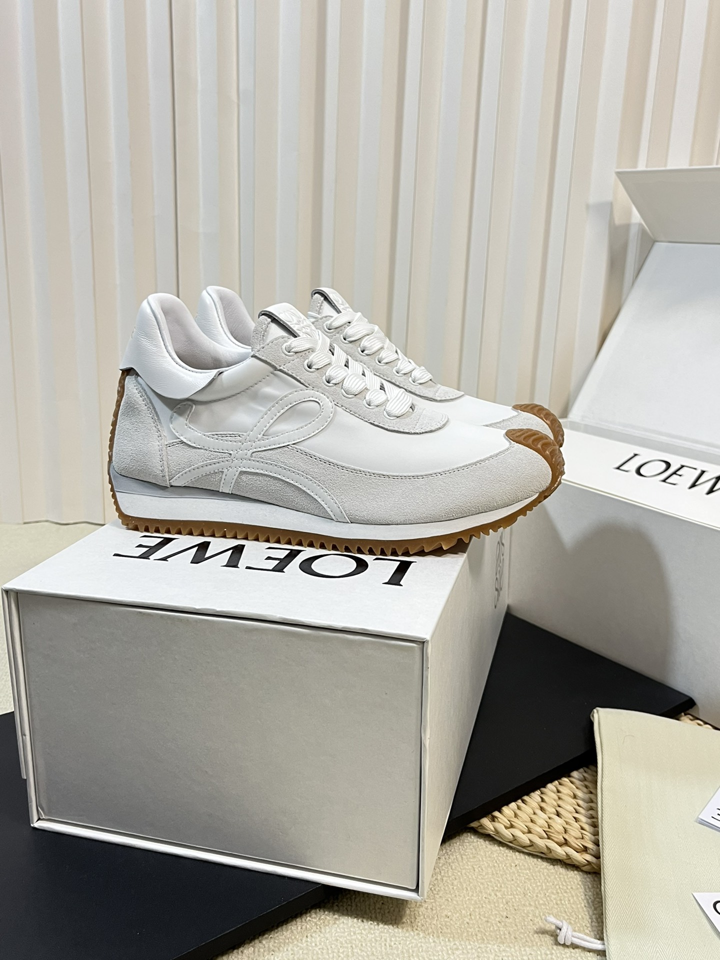 Bagsaaa L0ew* Sneakers 04
