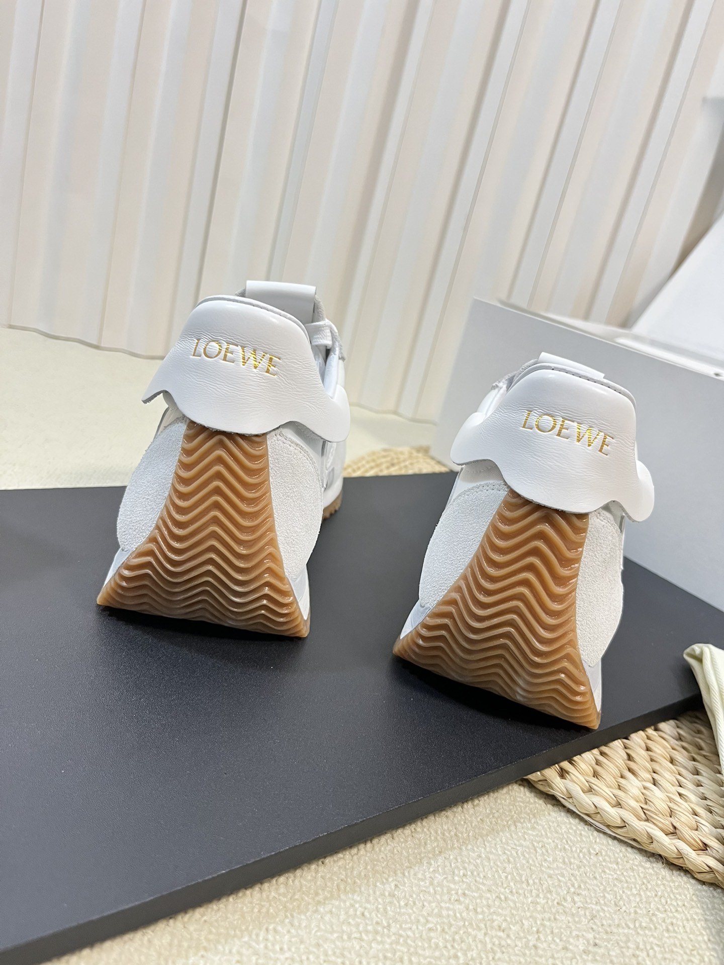 Bagsaaa L0ew* Sneakers 04