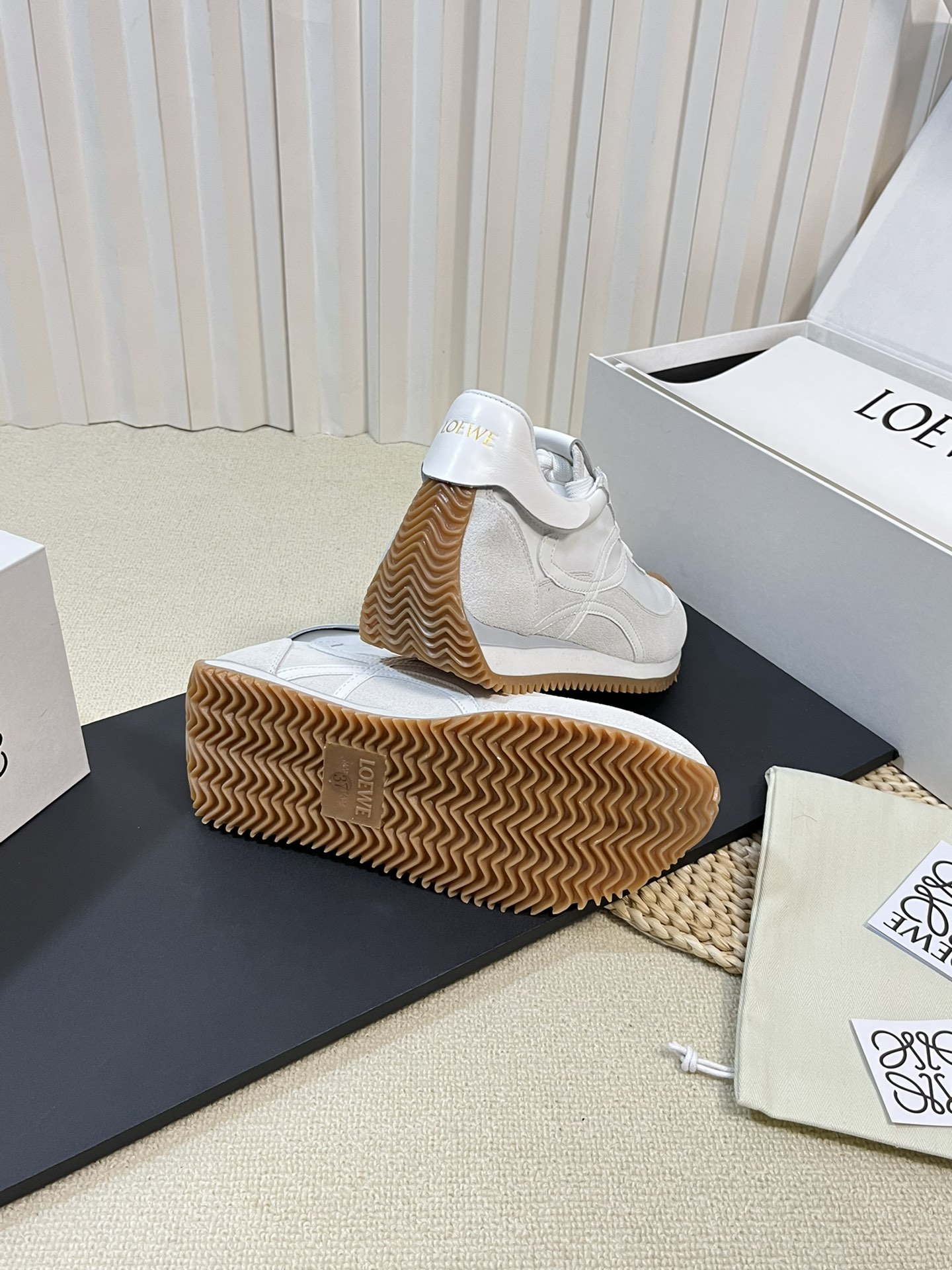 Bagsaaa L0ew* Sneakers 04