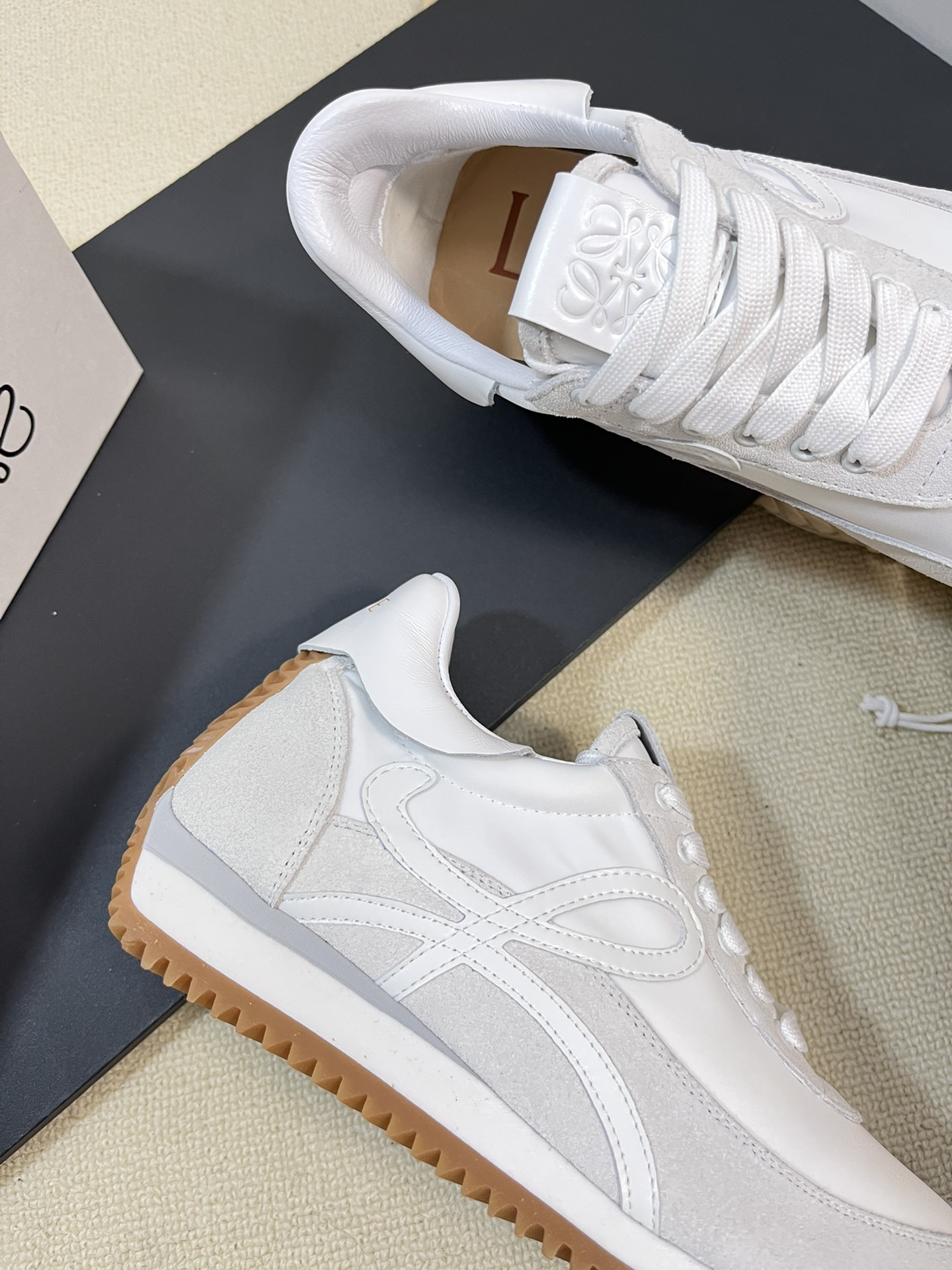 Bagsaaa L0ew* Sneakers 04