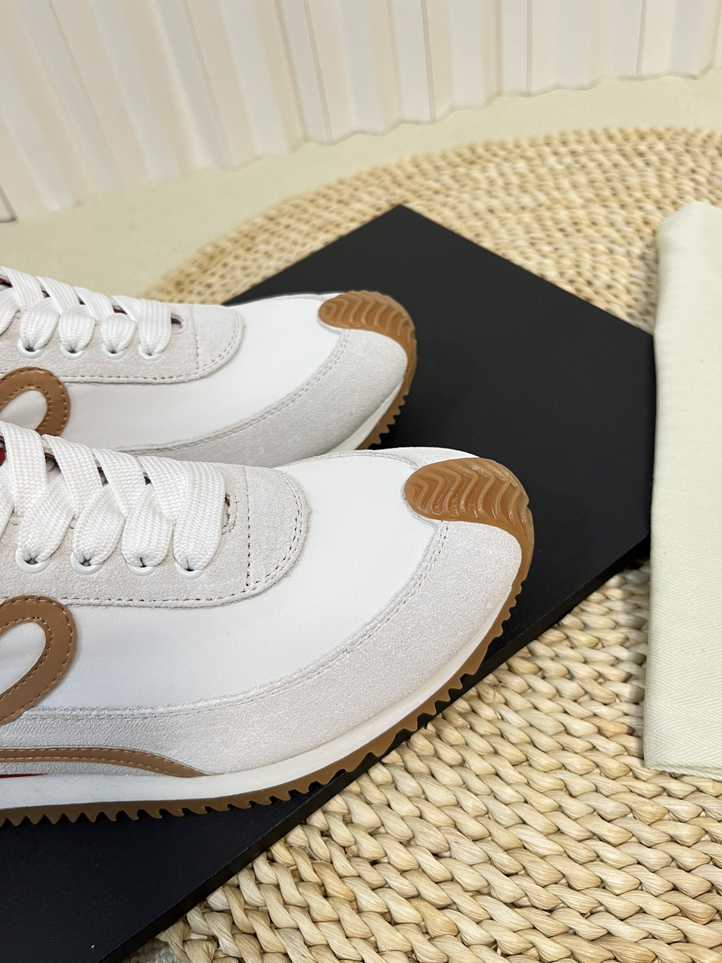 Bagsaaa L0ew* Sneakers 05