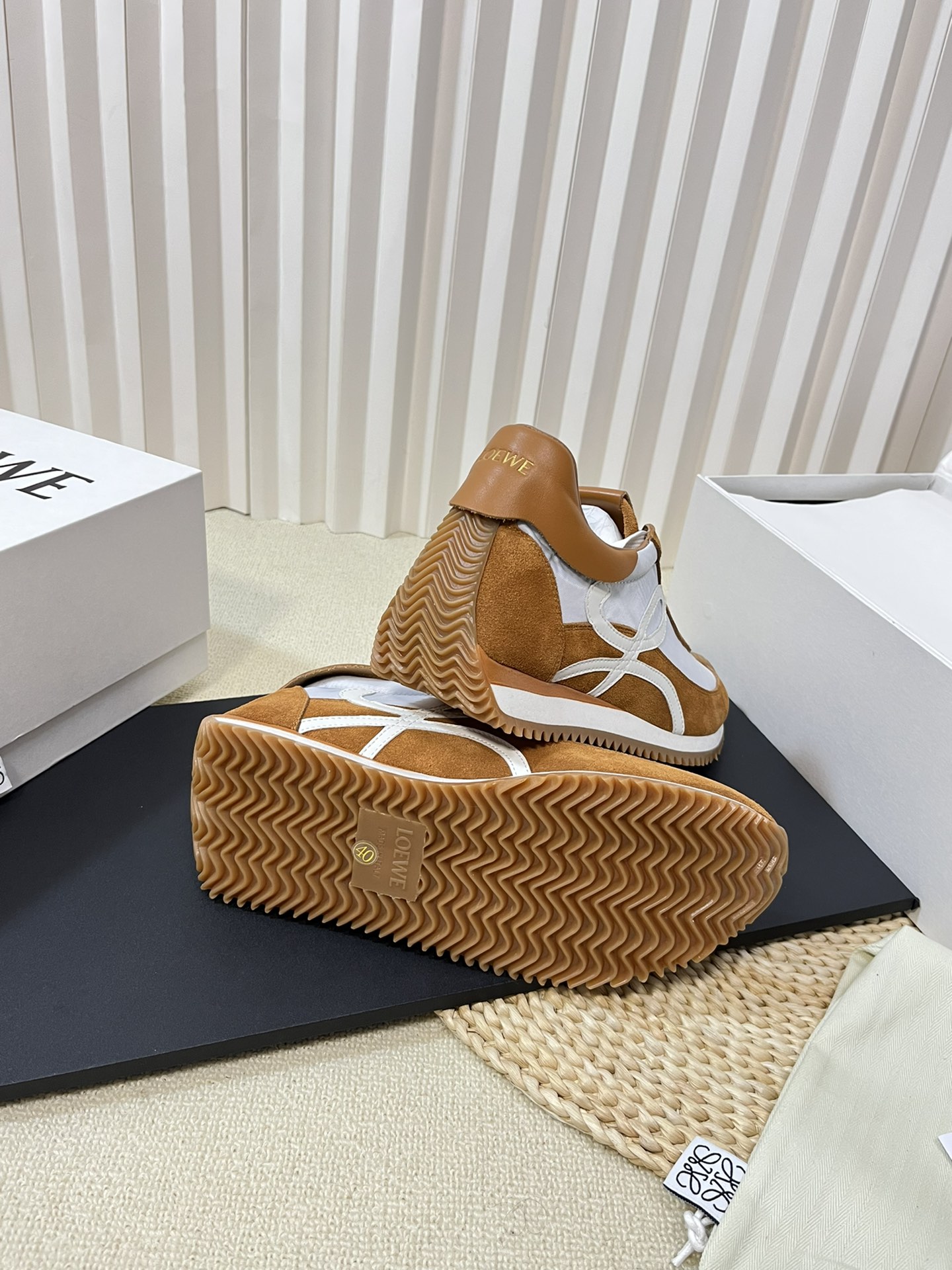 Bagsaaa L0ew* Sneakers 06
