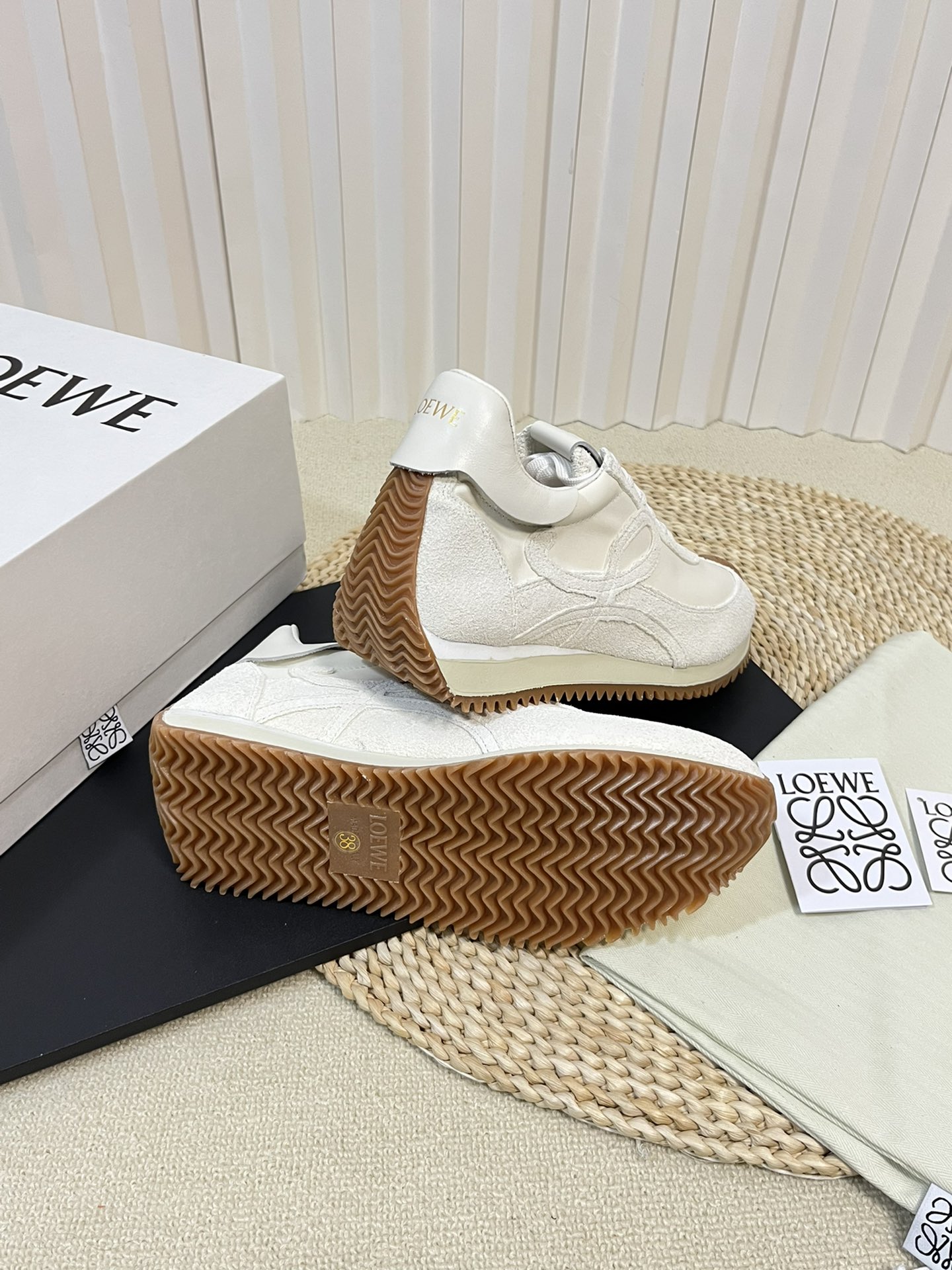 Bagsaaa L0ew* Sneakers 08