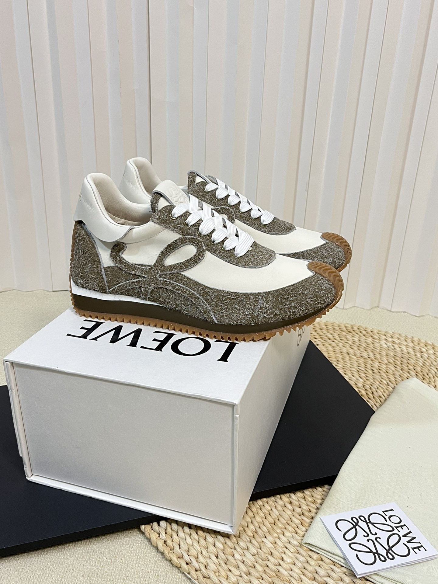 Bagsaaa L0ew* Sneakers 09