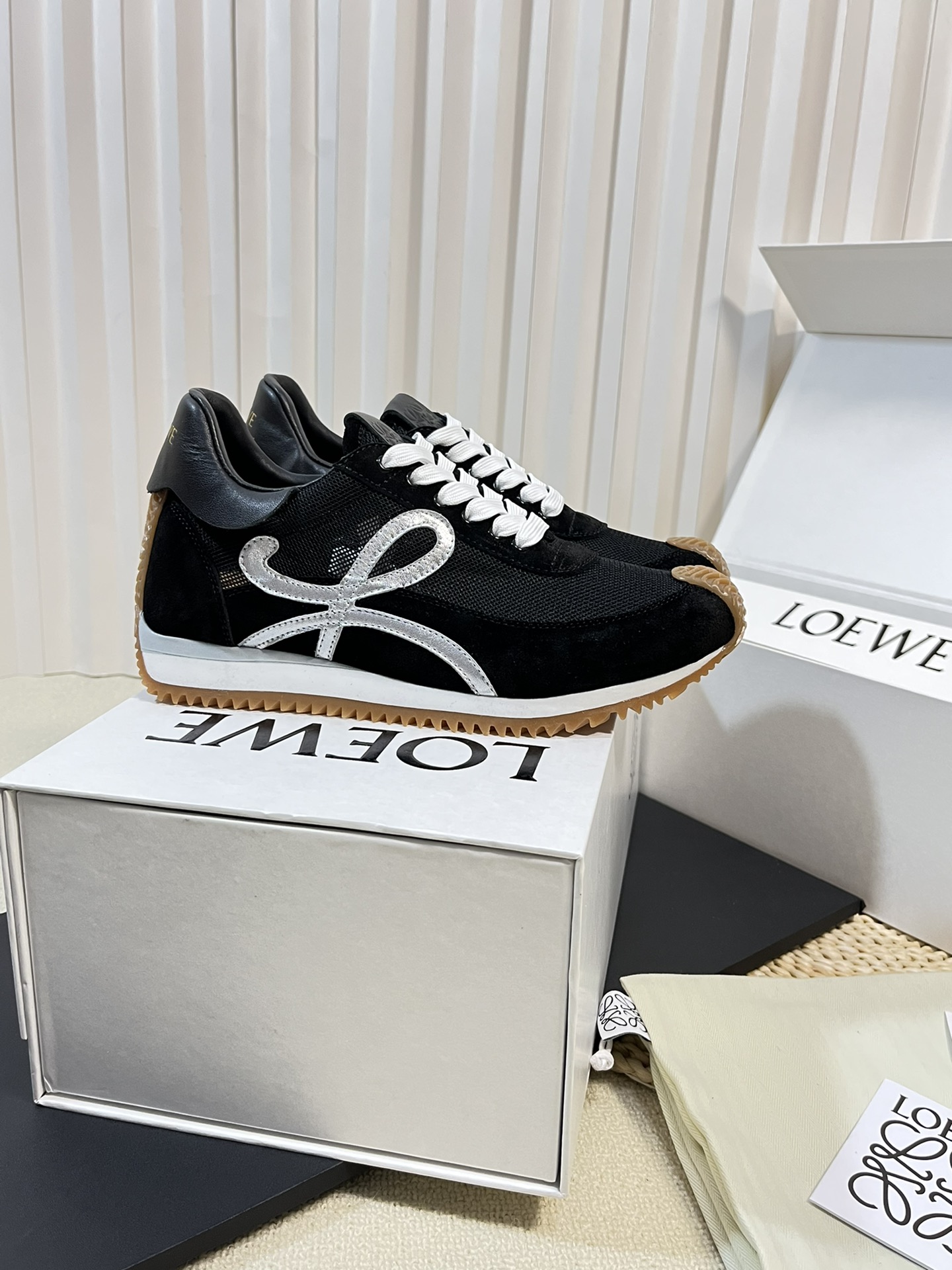 Bagsaaa L0ew* Sneakers 11