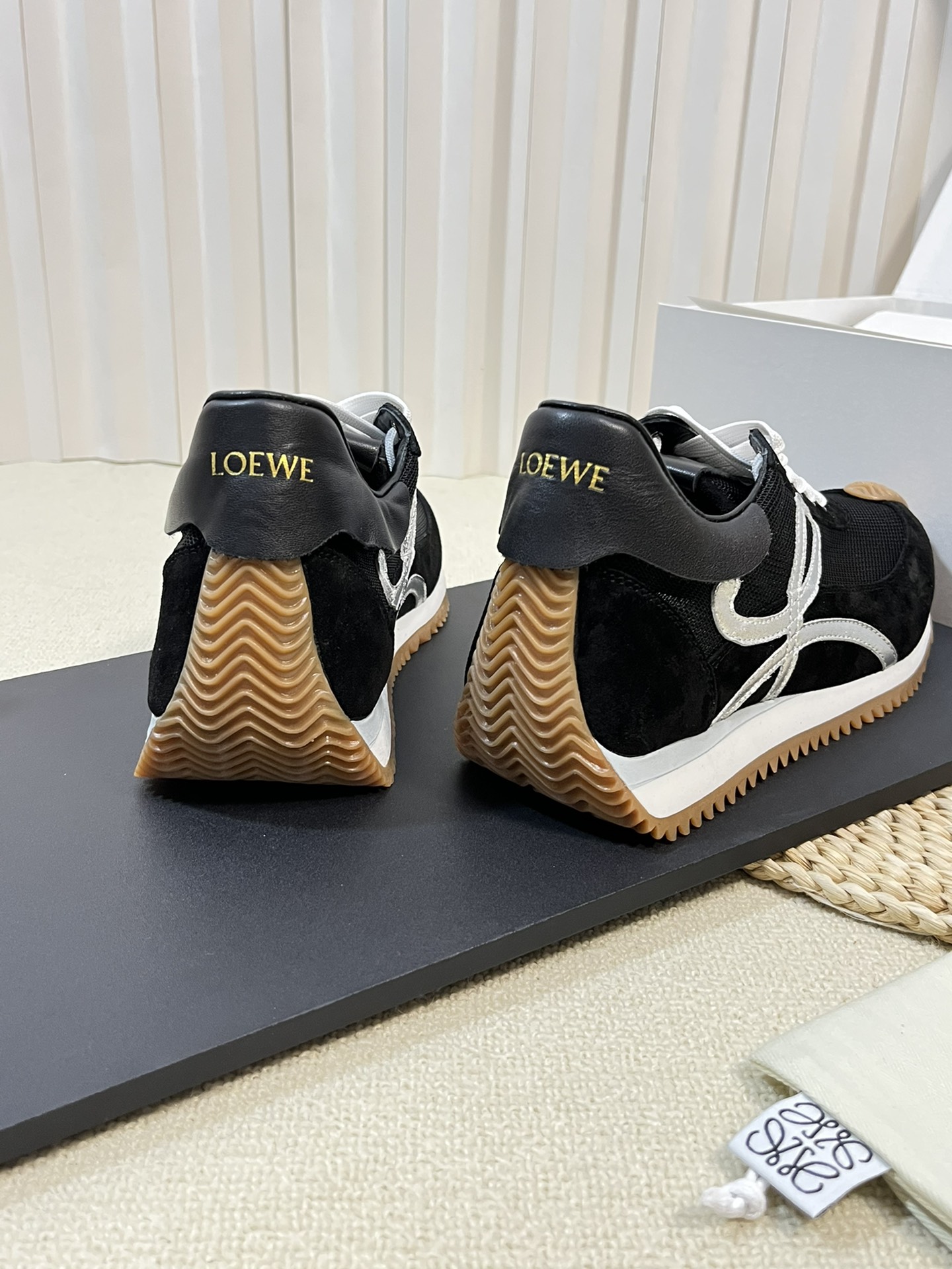Bagsaaa L0ew* Sneakers 11