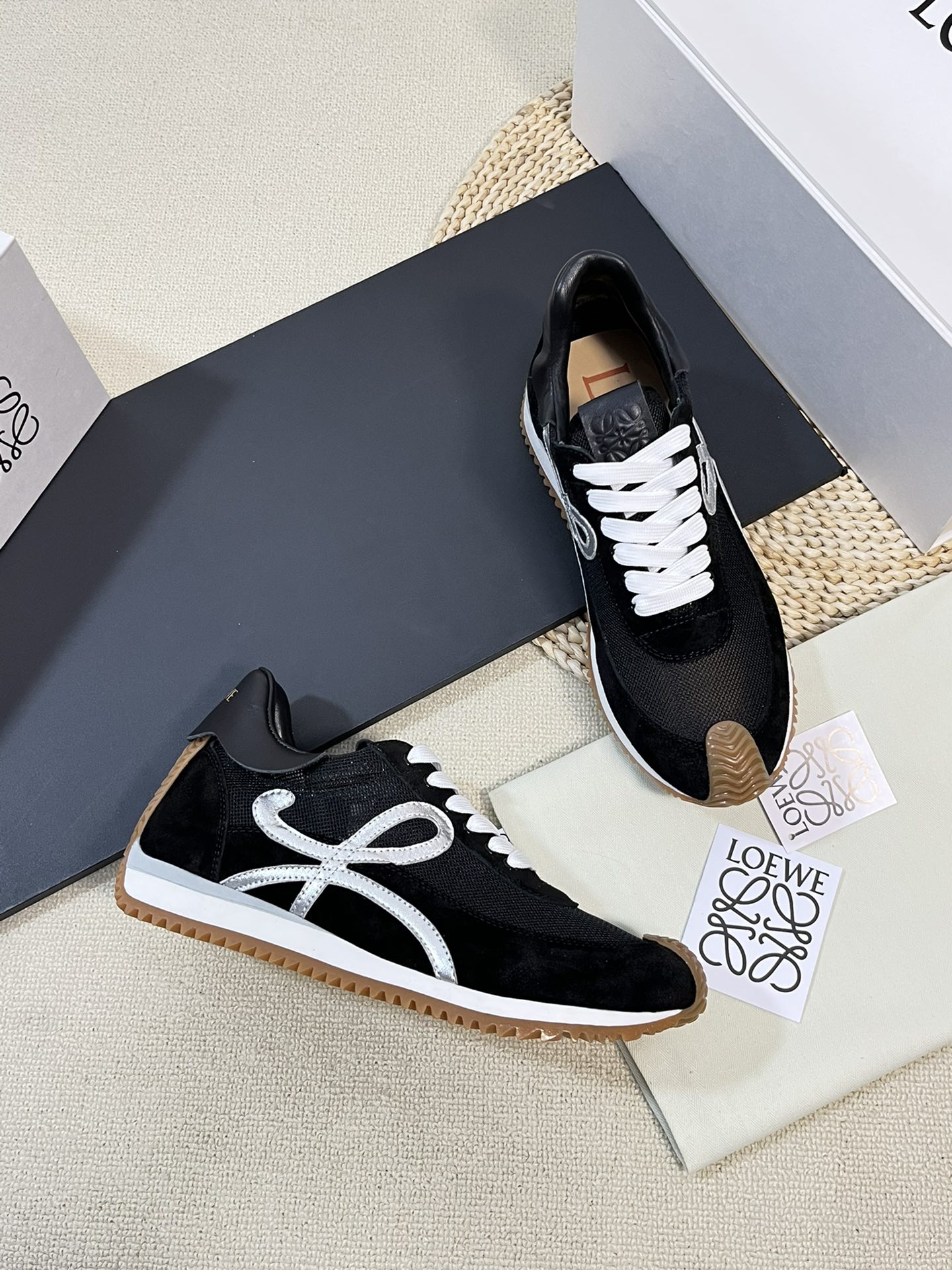 Bagsaaa L0ew* Sneakers 11