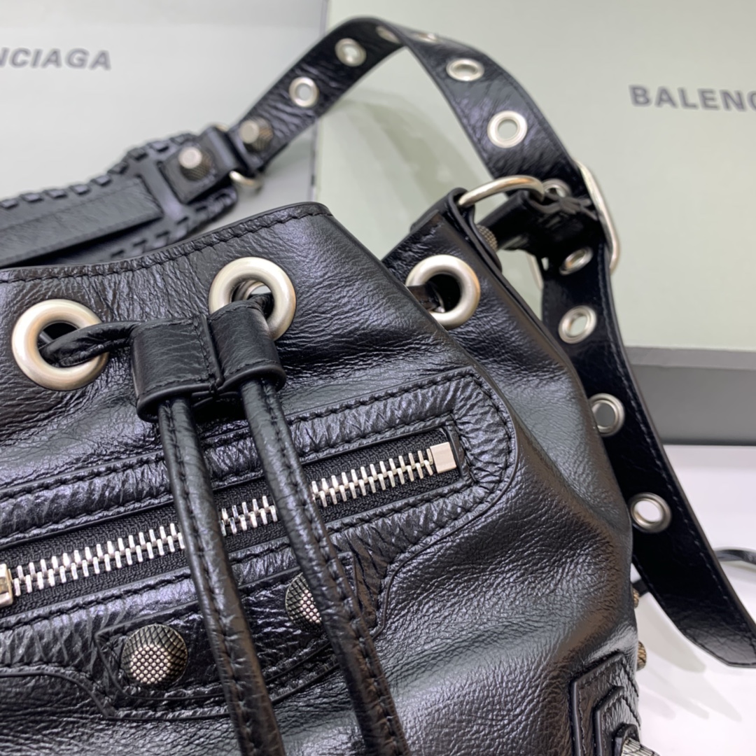Bagsaaa Ba1en*iaga Le Cagole XS Black Leather - 15x20x18cm
