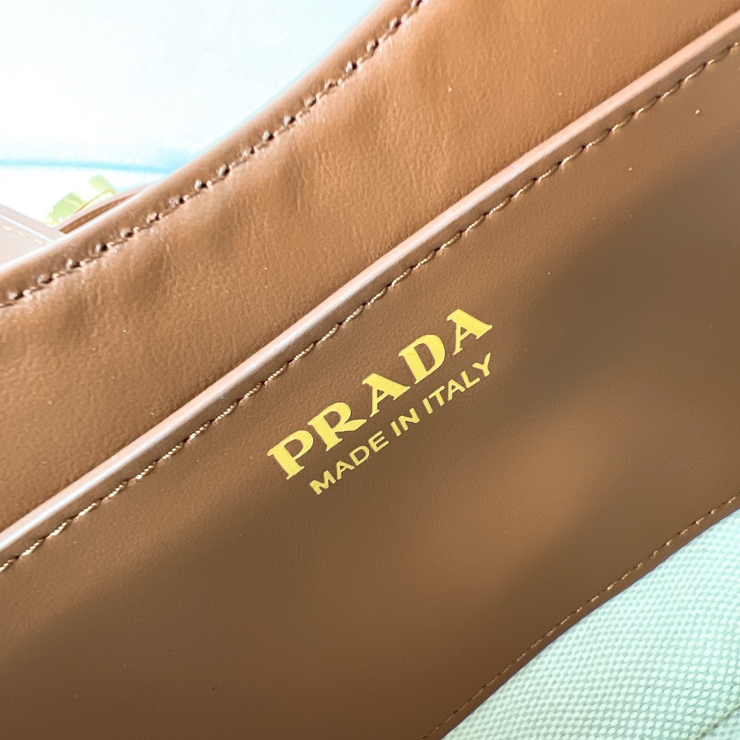 Bagsaaa Pra*a Wicker and leather Pra*a Arqué bag Natural - 22.5*18.5*6cm