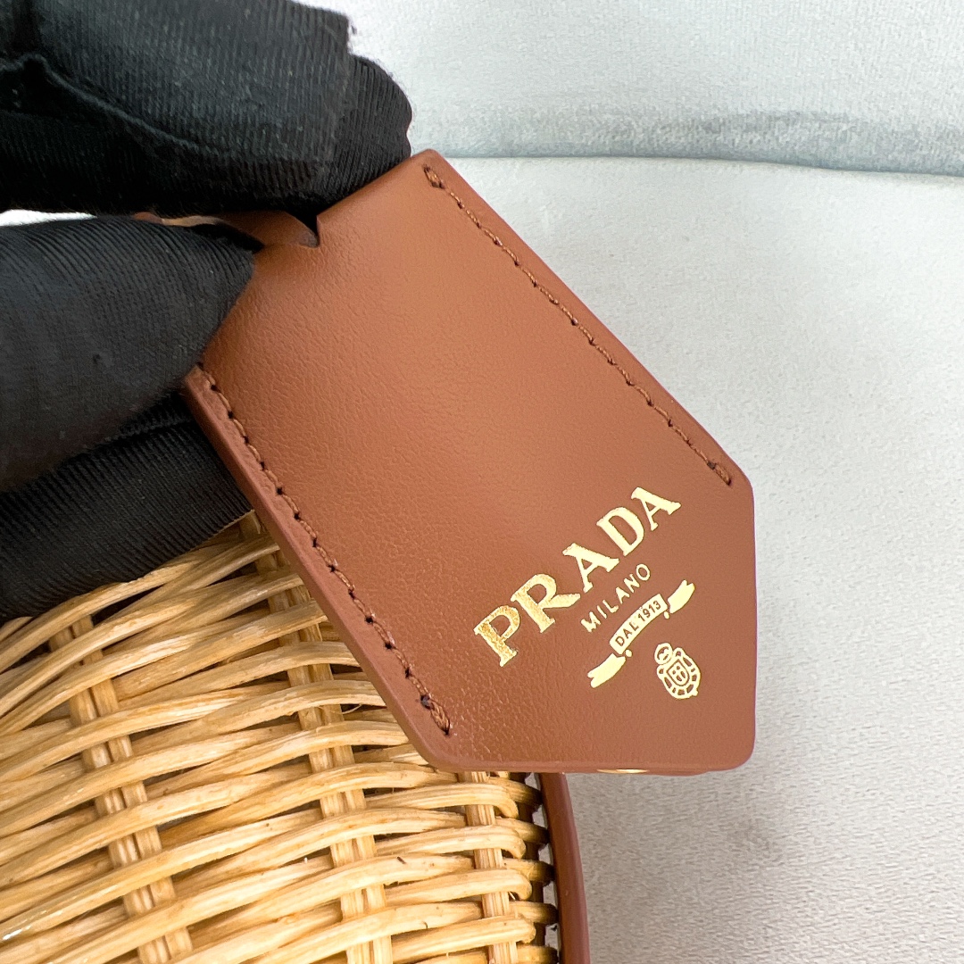 Bagsaaa Pra*a Wicker and leather Pra*a Arqué bag Natural - 22.5*18.5*6cm
