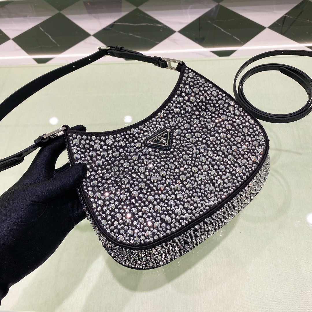 Bagsaaa Pra*a Cleo Crystal Silver - 22*18*4.5cm