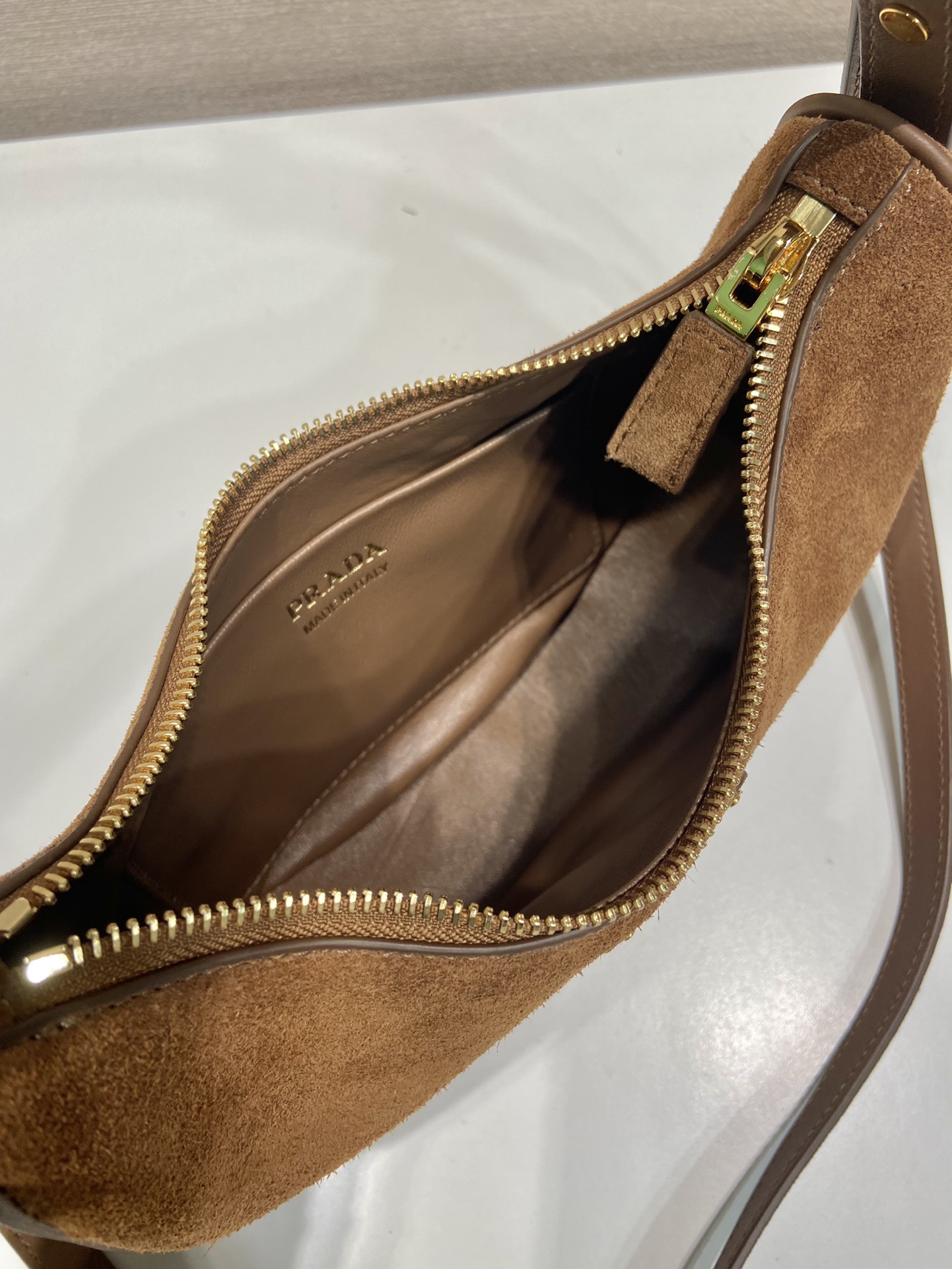 Bagsaaa Pra*a Arqué suede shoulder bag brown - 22.5x18x6 cm