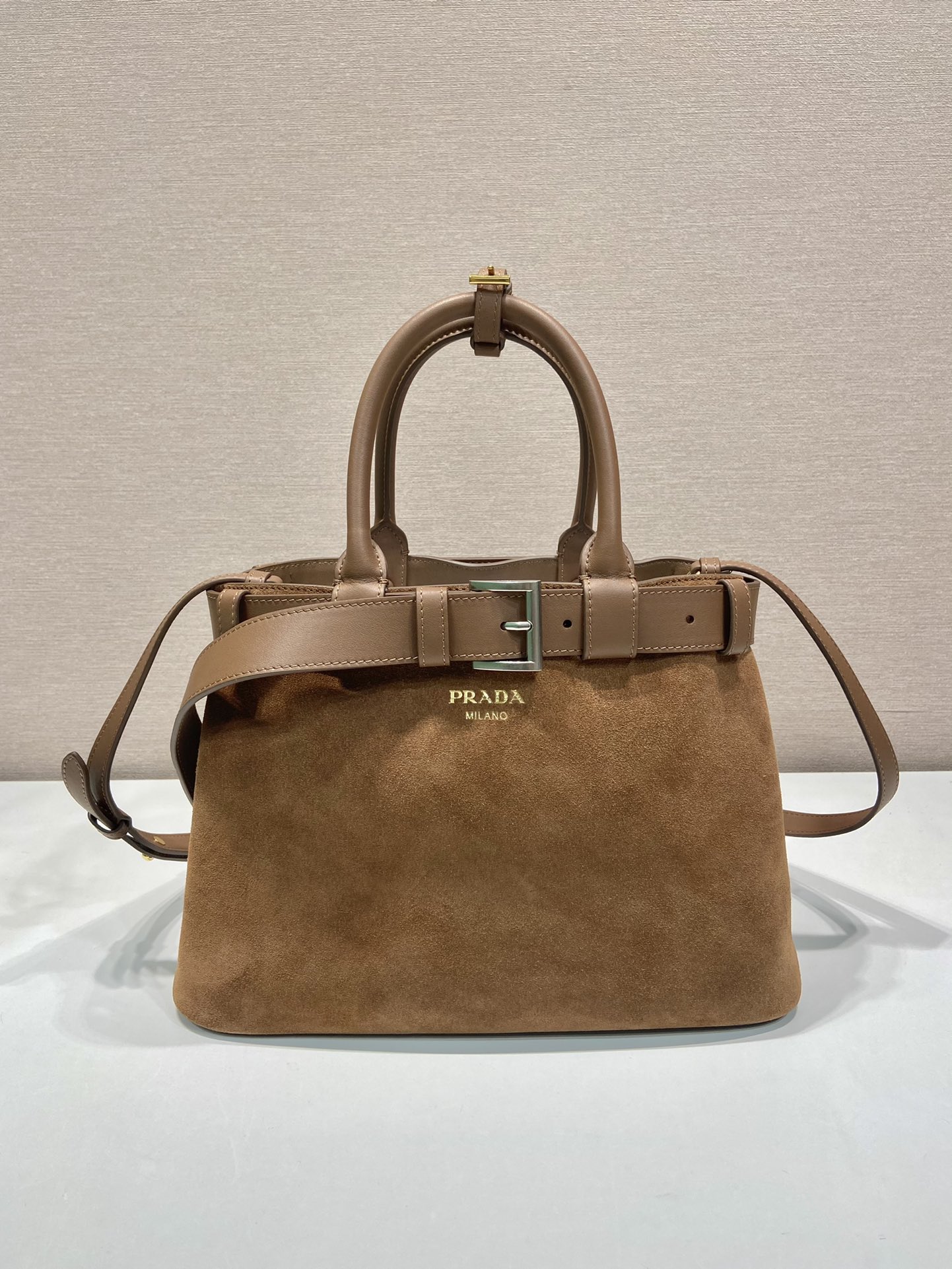Bagsaaa Medium Pra*a Buckle suede bag with belt light brown - 32Ｘ23Ｘ11CM