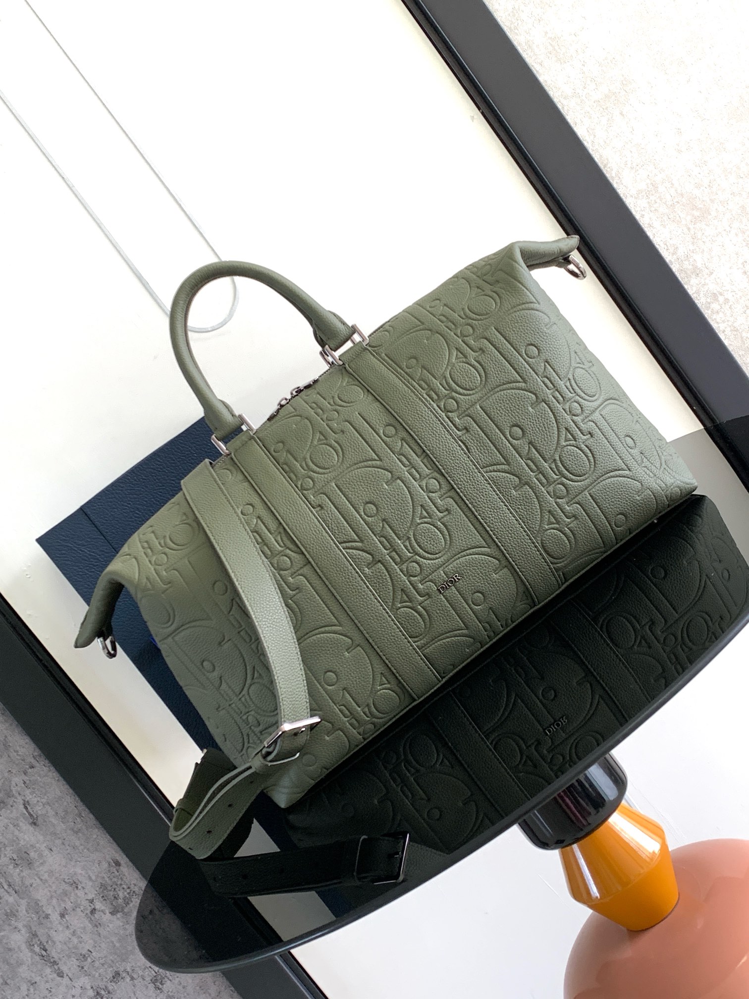Bagsaaa D10r Weekender 40 Khaki D10r Gravity Leather and Khaki Grained Calfskin - 57.5 x 34.5 x 22 cm