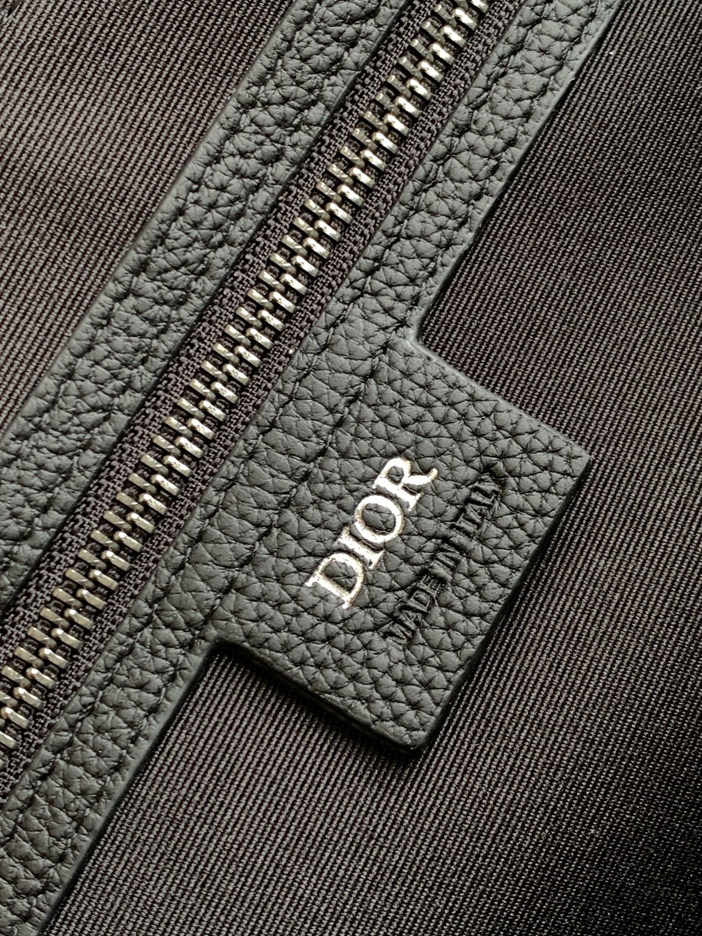 Bagsaaa D10r Weekender 40 Black D10r Gravity Leather and Black Grained Calfskin - 57.5 x 34.5 x 22 cm
