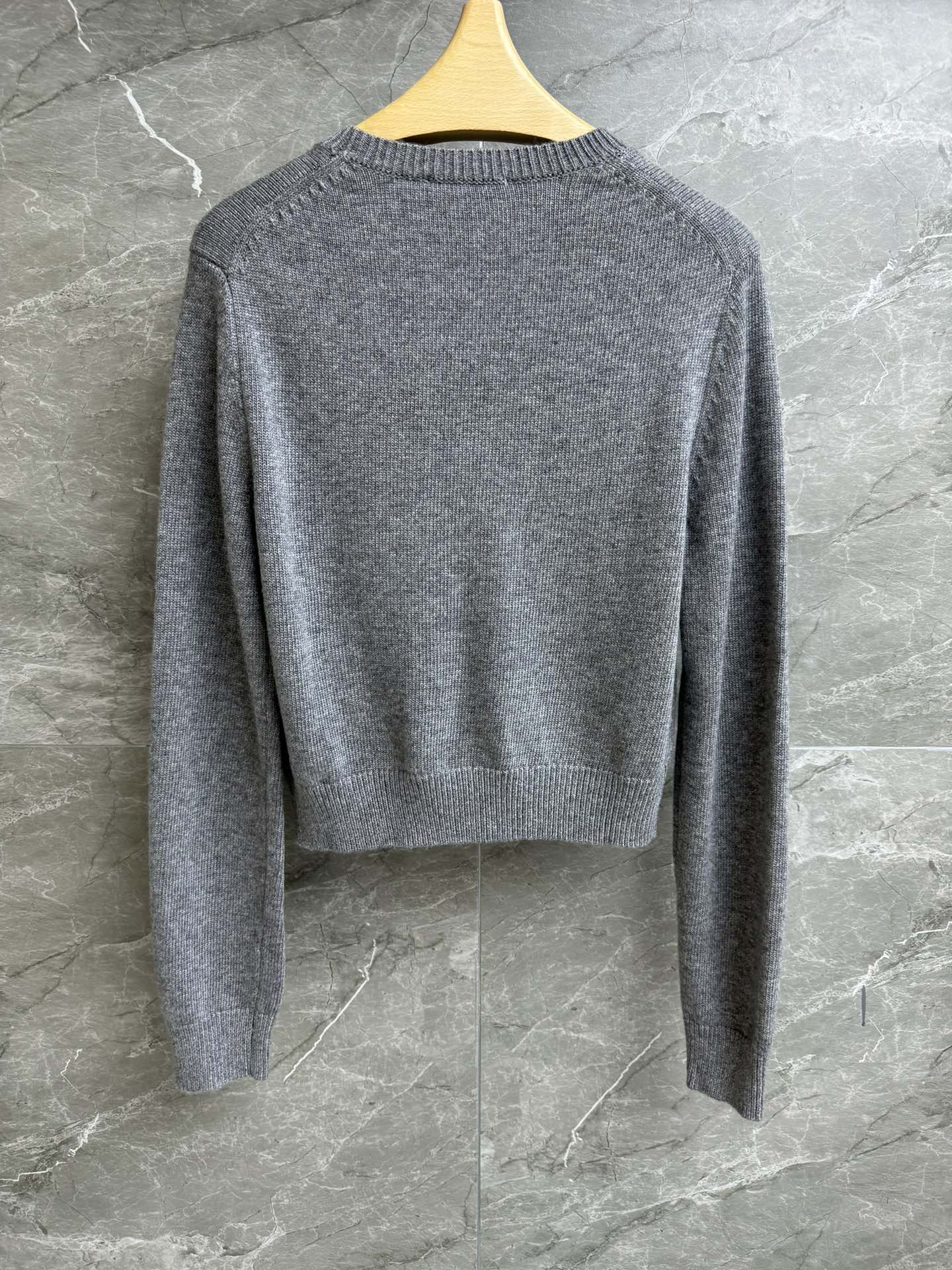 Bagsaaa M1um1u Long-Sleeved Sweater Gray