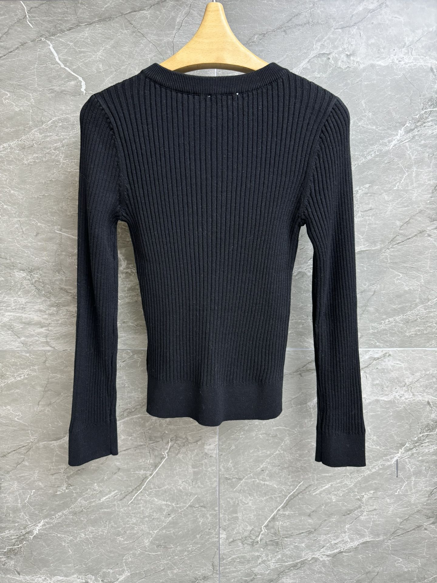 Bagsaaa M1um1u Long-Sleeved Sweater Black