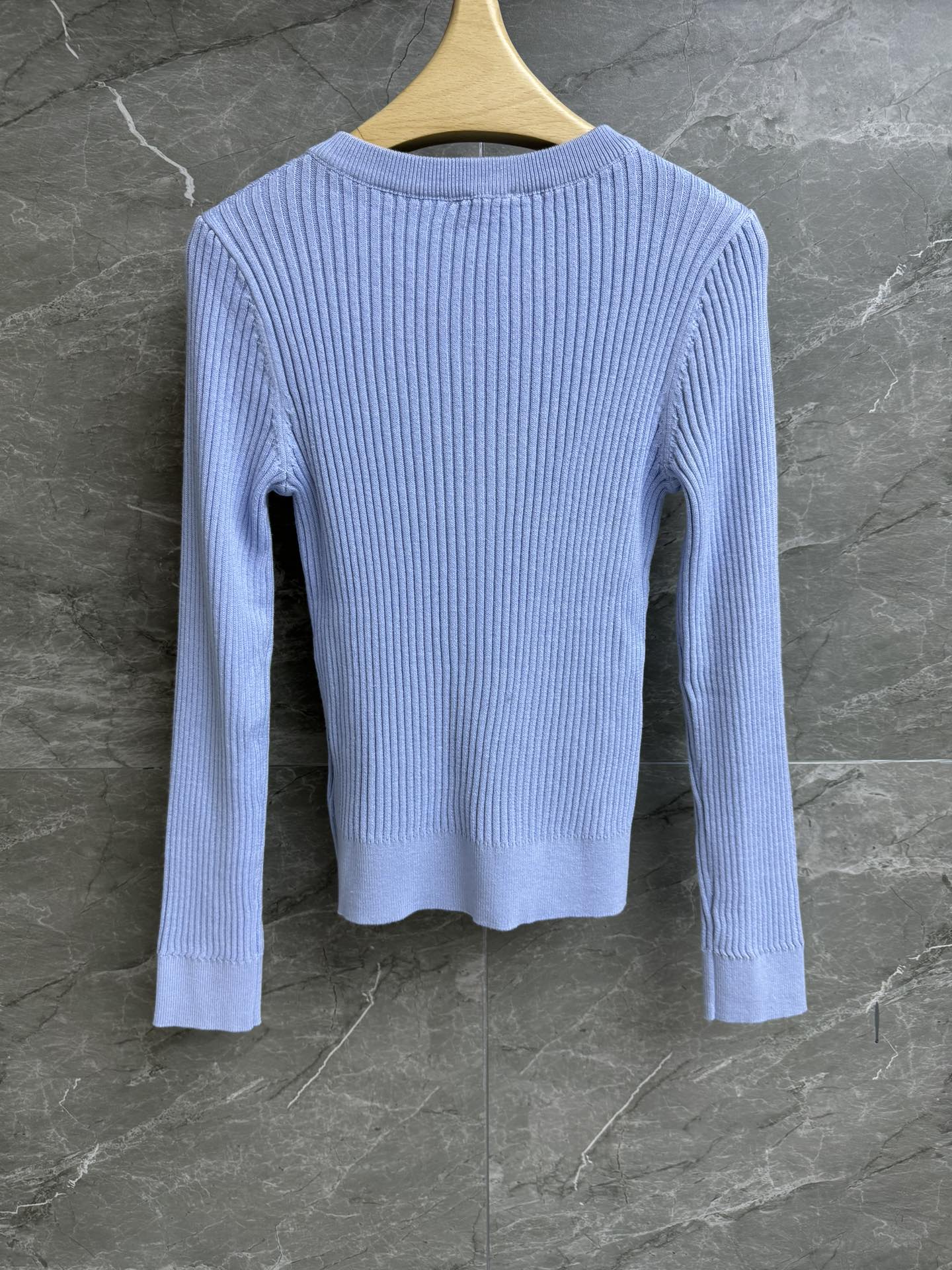 Bagsaaa M1um1u Long-Sleeved Sweater Blue