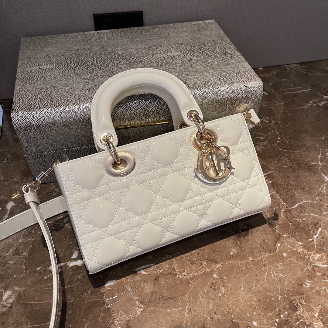 Bagsaaa D10r Lady D-Joy White Patent - 22cm
