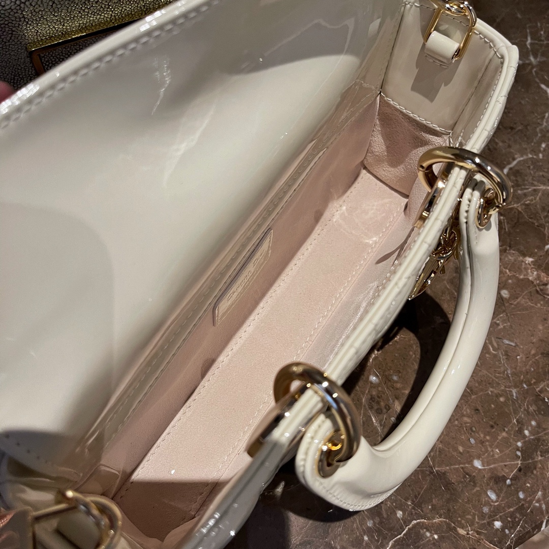 Bagsaaa D10r Lady D-Joy White Patent - 22cm