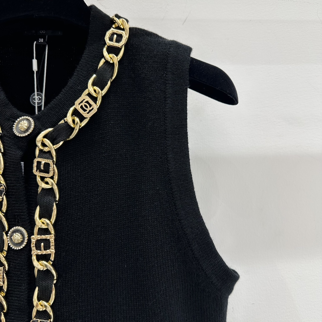 Bagsaaa Ch**el Chain Vest In Black
