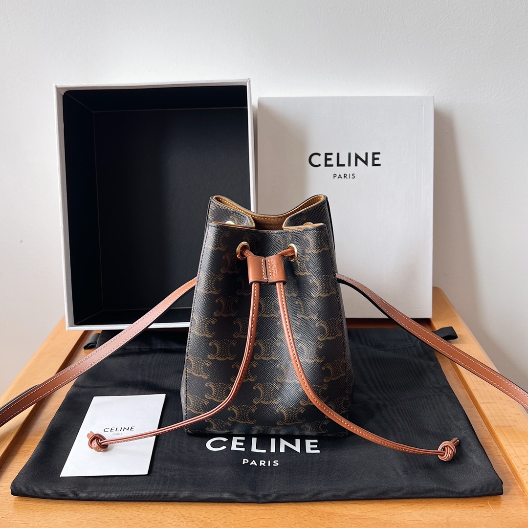 Bagsaaa Ce1i*e Micro Sailor In Triomphe Canvas And Calfskin - 13 x 18 x 11 CM