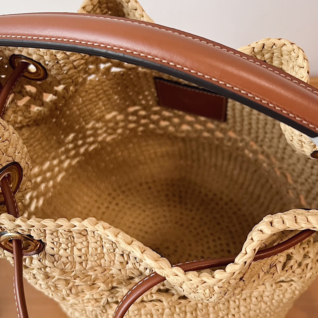 Bagsaaa Clara Ce1i*e Classic Panier In Raffia And Calfskin - 20 x 24 x 20 CM
