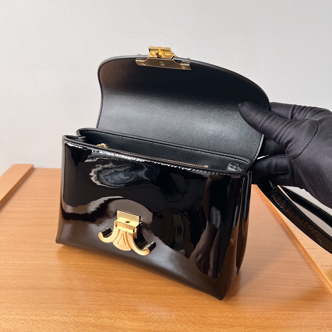 Bagsaaa Ce1i*e Teen Nino Bag In Patent Calfskin Black - 20.5 X 13 X 8 CM