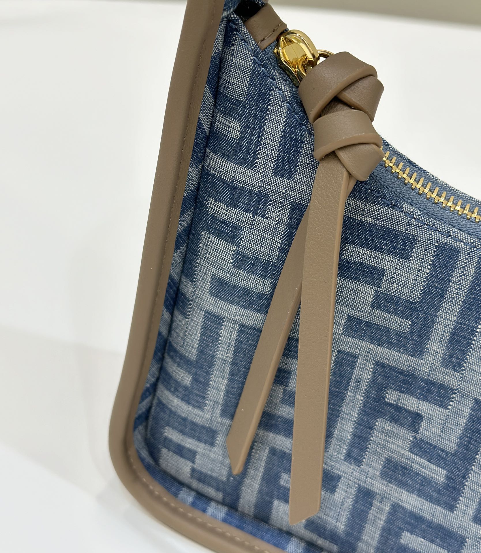 Bagsaaa F**di Mini Fendessence blue FF denim fabric mini bag - 28x20x7 cm