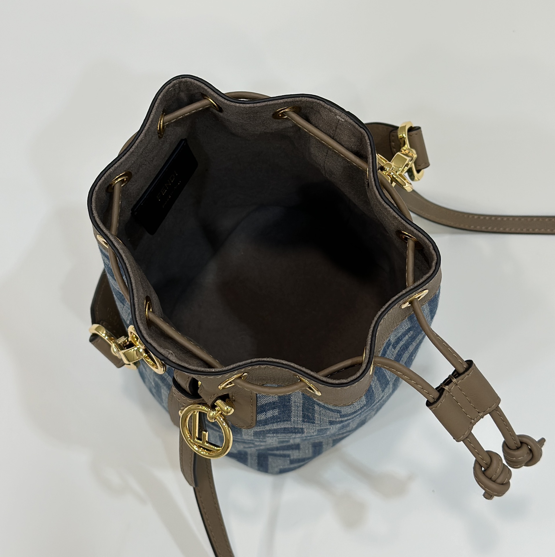 Bagsaaa F**di Mon Tresor FF Denim Mini Bucket Bag - 12×18×14 cm