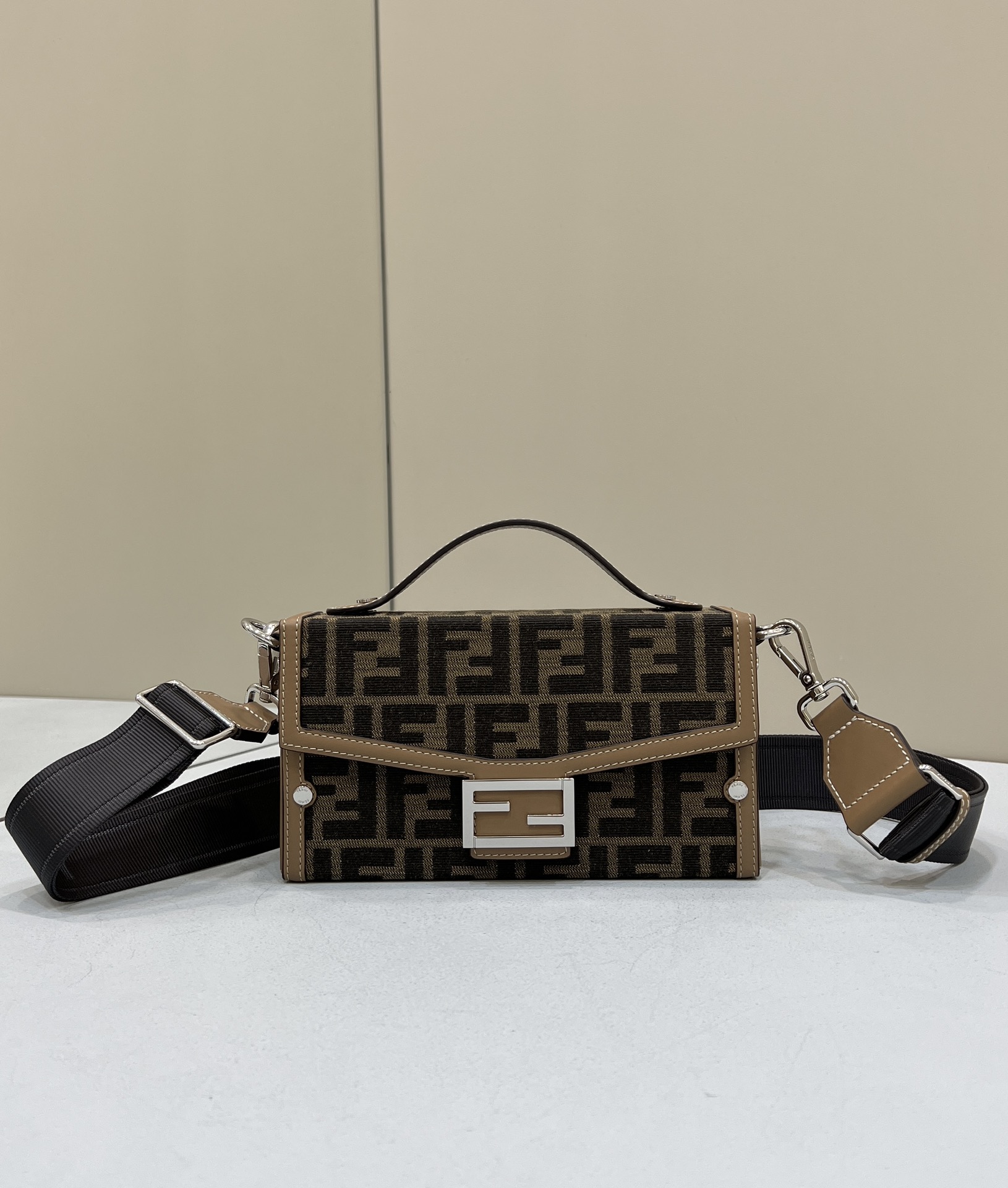 Bagsaaa F**di Baguette Soft Trunk FF jacquard fabric bag - 21.5x6.5x13 cm