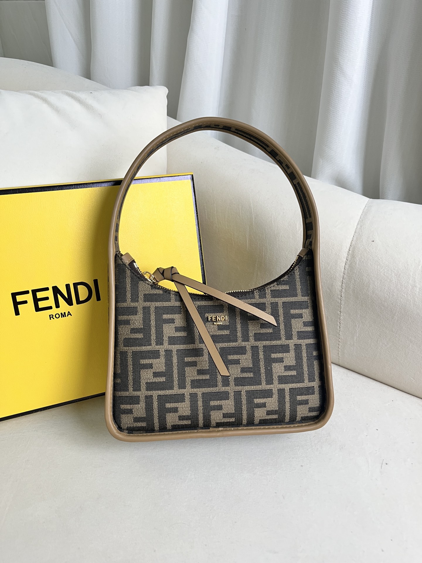 Bagsaaa F**di Mini Fendessence Brown FF fabric mini-bag - 28x20.5x7 cm